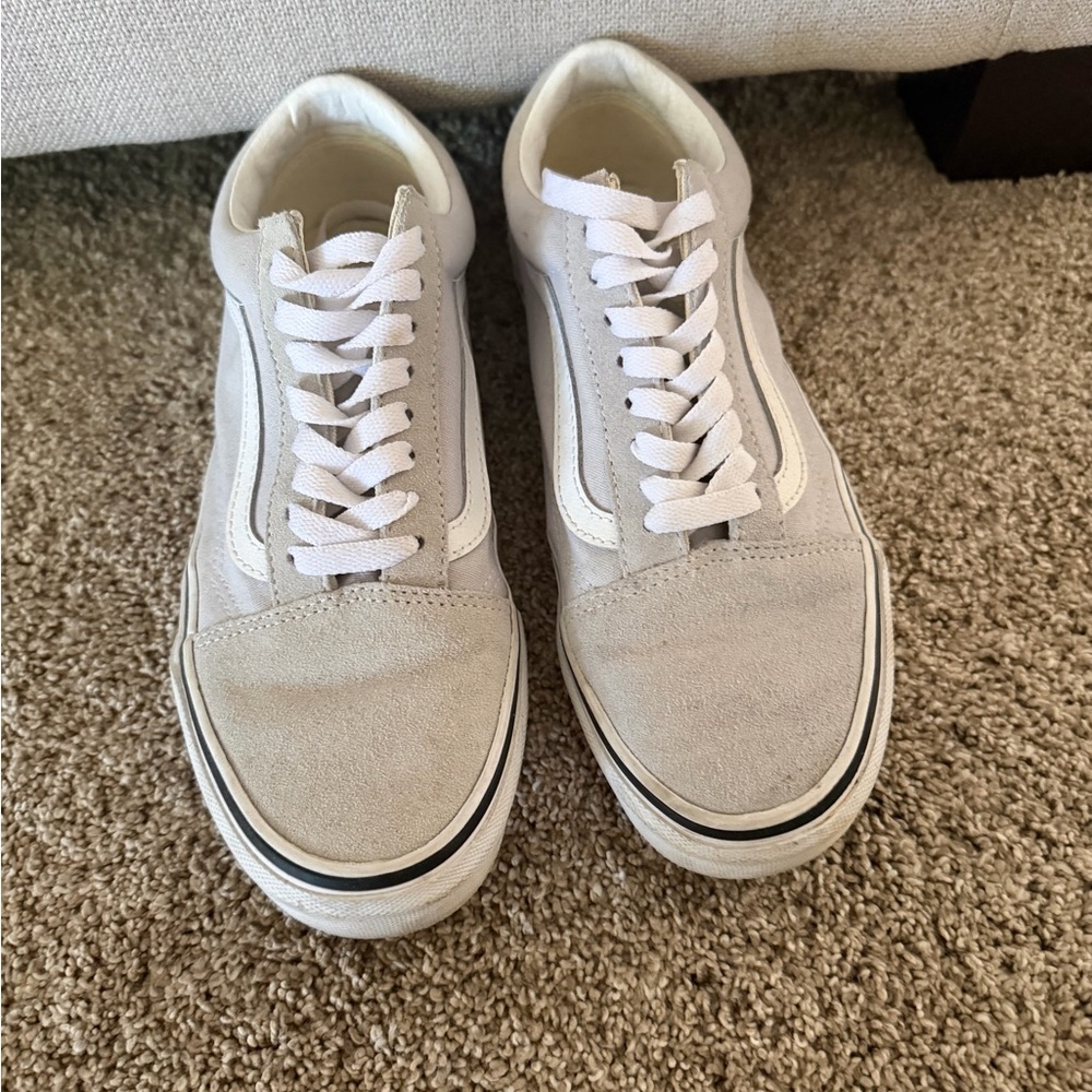 Vans Women's Low-Top Sneakers in Light Gray and White